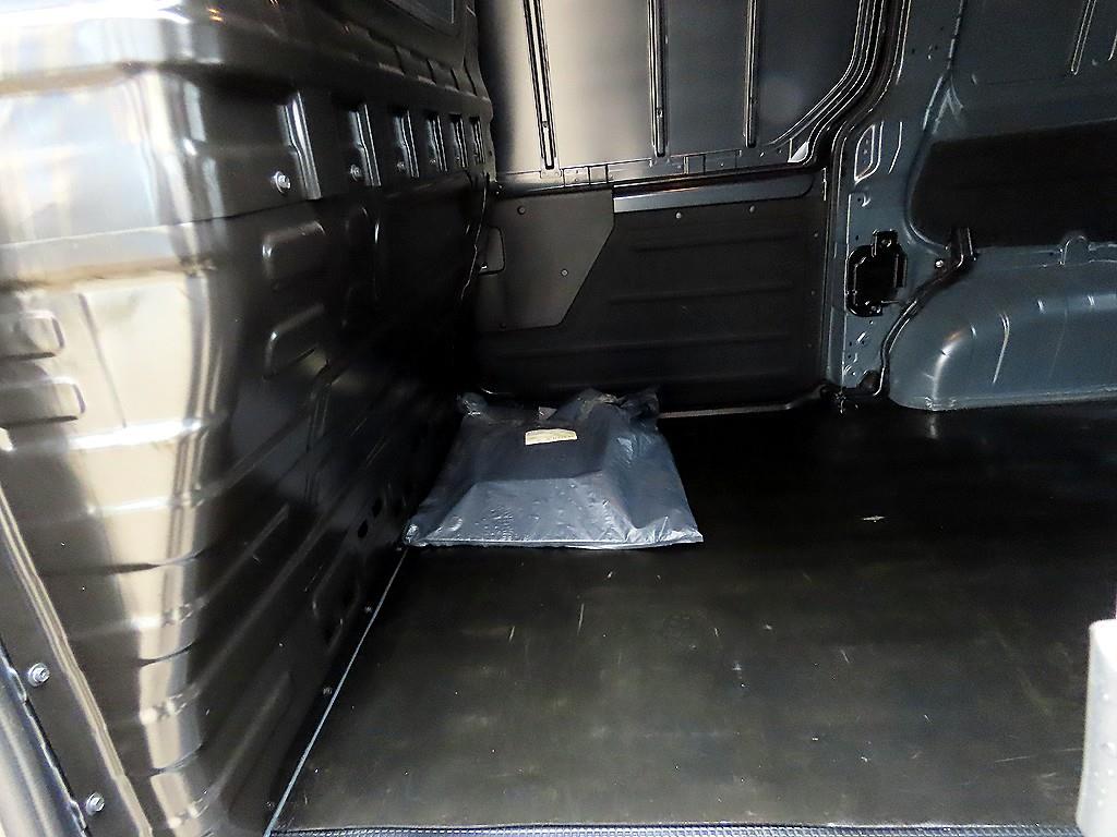 HYUNDAI Staria - Vista 6