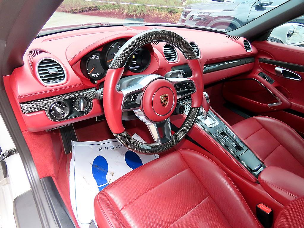 Porsche 718 - Vista 10