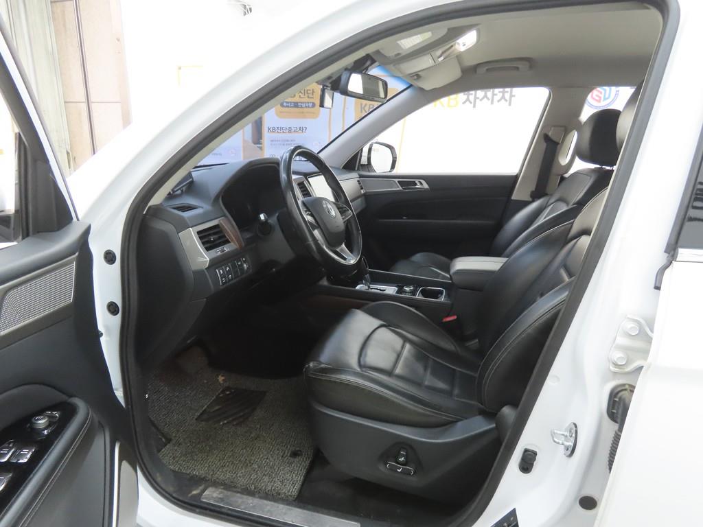 Ssangyong Rexton - Vista 5