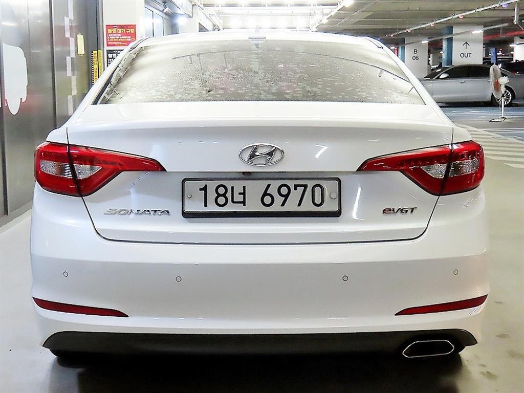 HYUNDAI Sonata - Vista 5