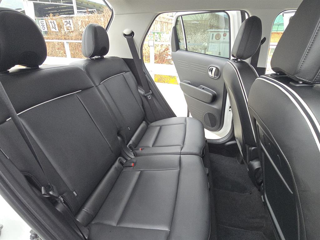 HYUNDAI Casper - Vista 7