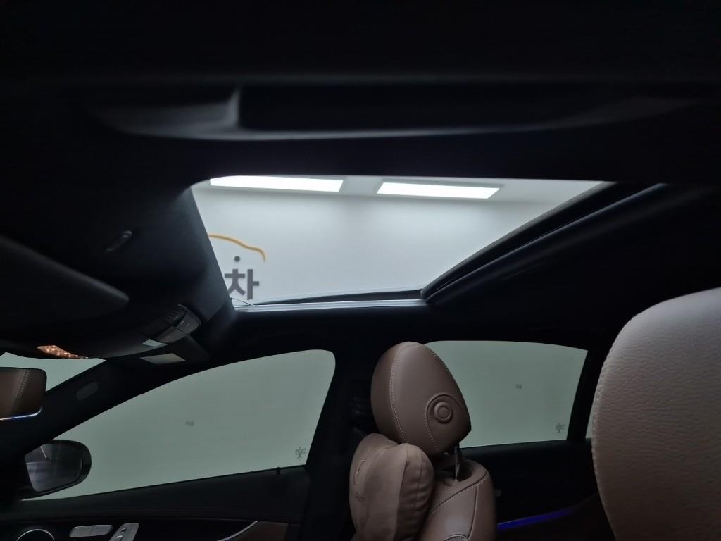 Mercedes Benz E class 2023 Blanco - Importación desde Corea - HF Imports Iquique - Foto 13