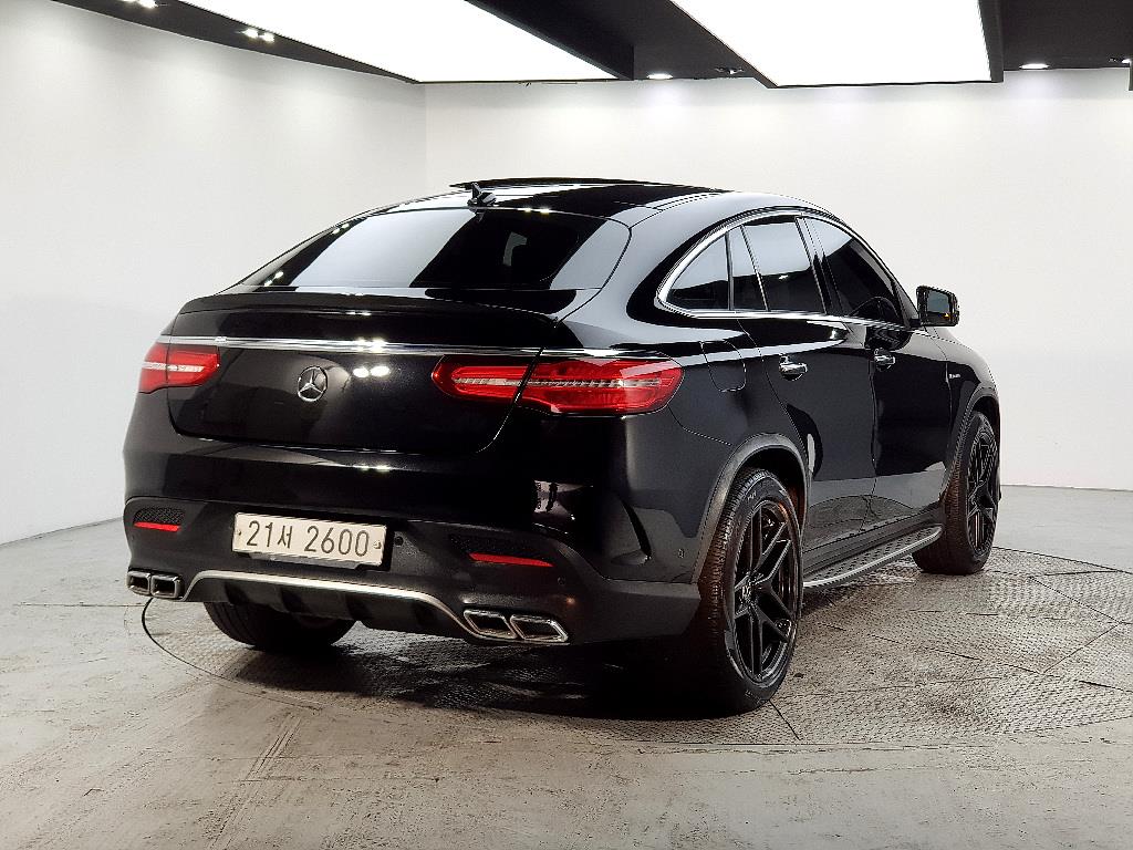 Mercedes Benz GLE Class - Vista 4