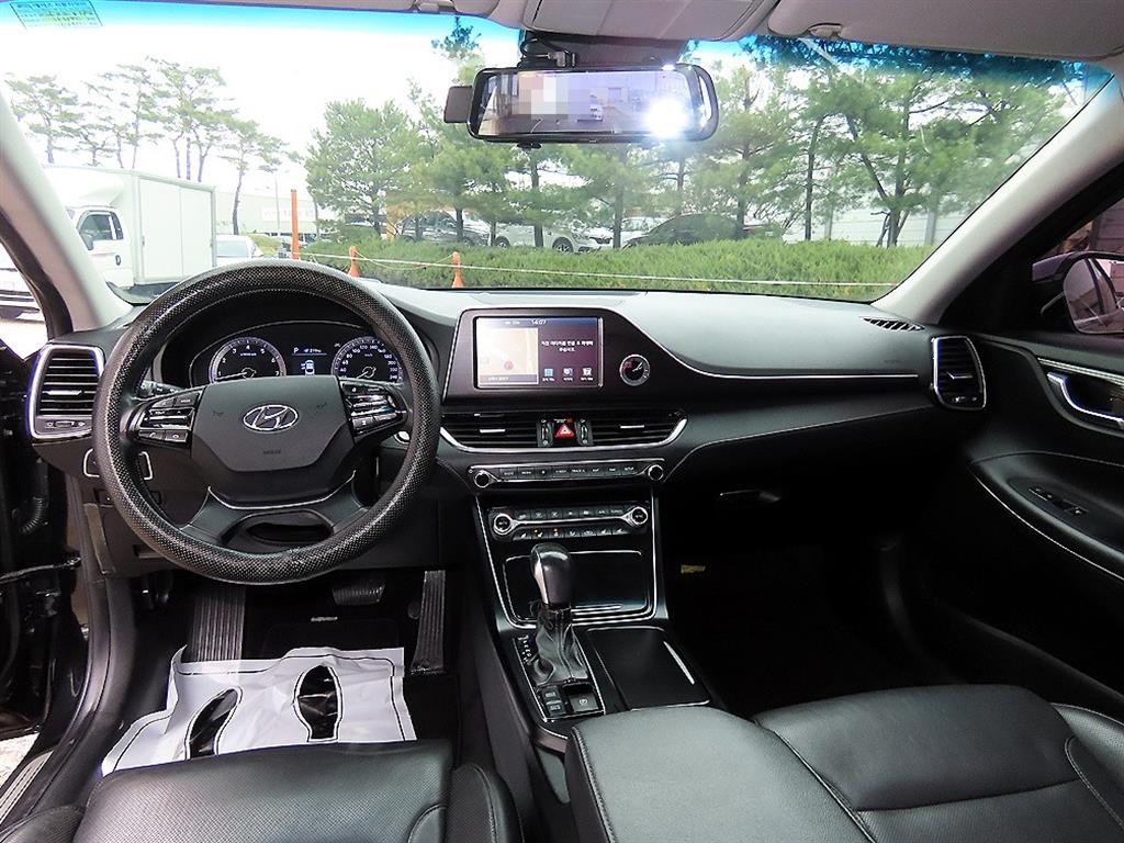 HYUNDAI Grandeur - Vista 7
