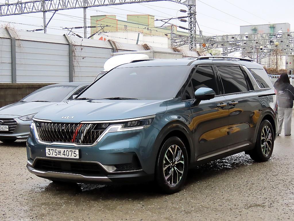 KIA Carnival 2022 Azul - Importación desde Corea - HF Imports Iquique - Foto 1