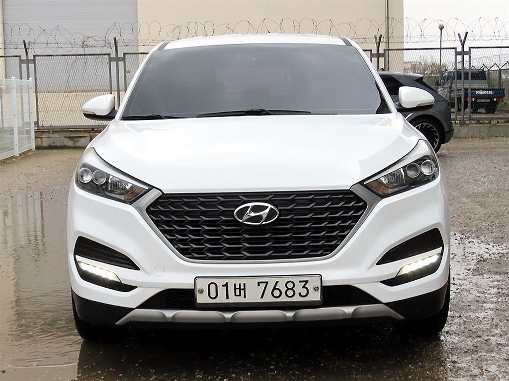 HYUNDAI Tucson 2018 Blanco - Importación desde Corea - HF Imports Iquique - Foto 1