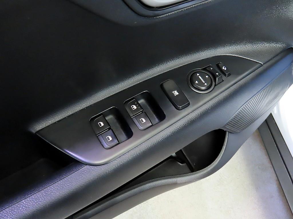 KIA Stonic 2019 Blanco - Importación desde Corea - HF Imports Iquique - Foto 14