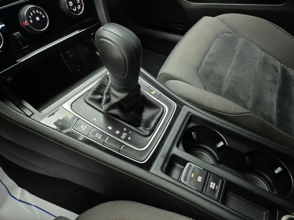 Volkswagen Golf - Vista 8