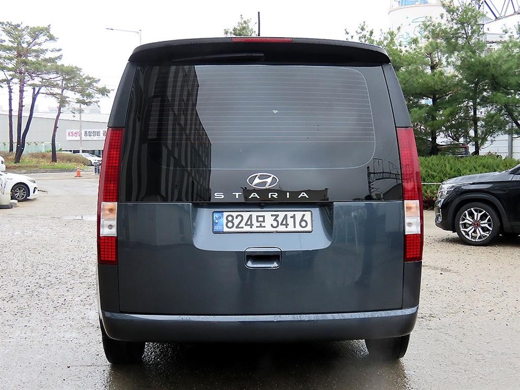 HYUNDAI Staria - Vista 4