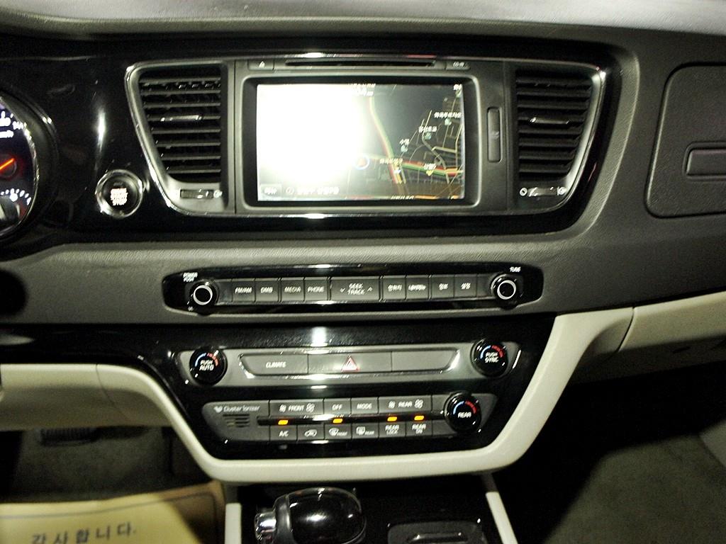 KIA Carnival 2016 Blanco - Importación desde Corea - HF Imports Iquique - Foto 10