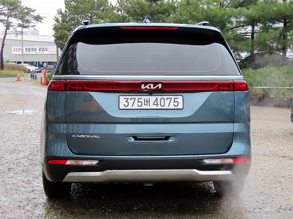 KIA Carnival - Vista 4