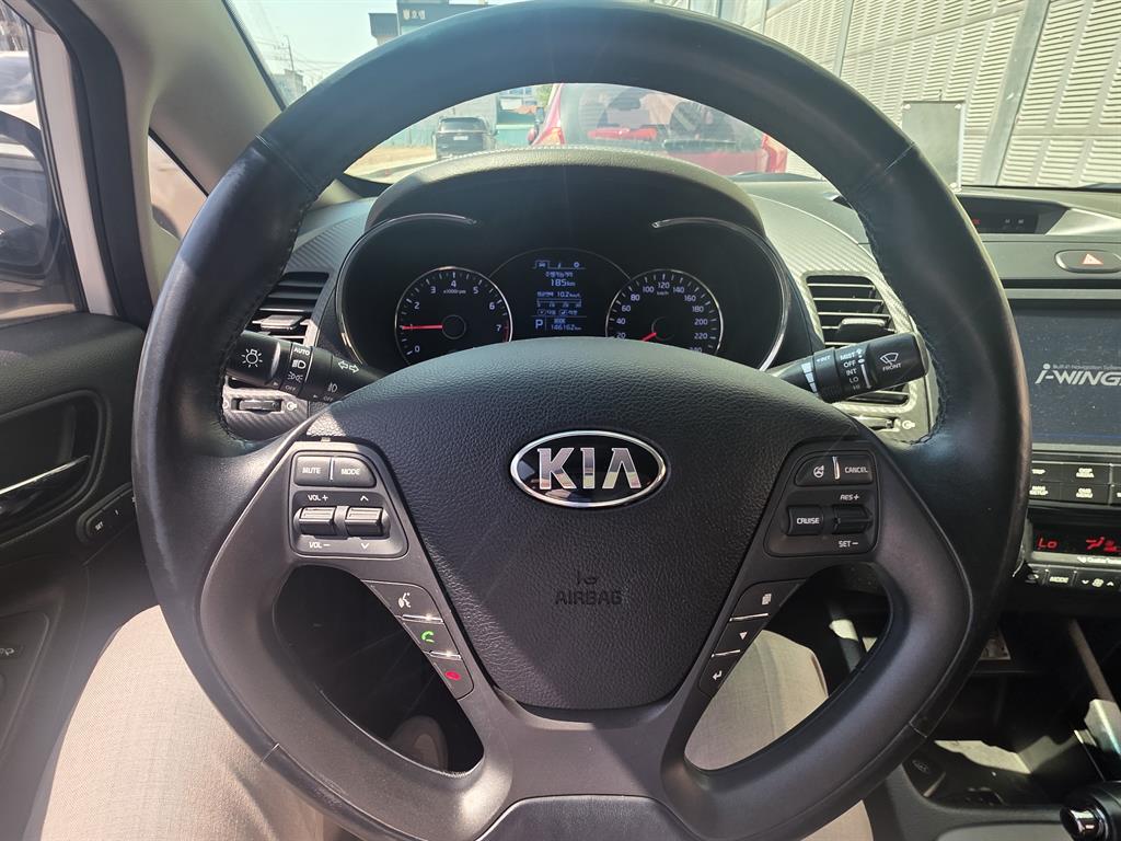KIA K3 - Vista 4