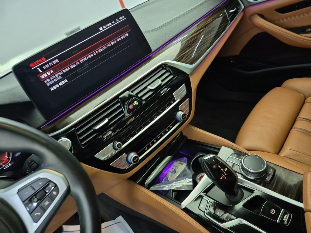 BMW 5 Series - Vista 10