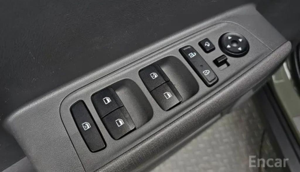 HYUNDAI Casper - Vista 10