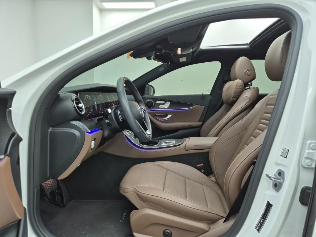 Mercedes Benz E class - Vista 11