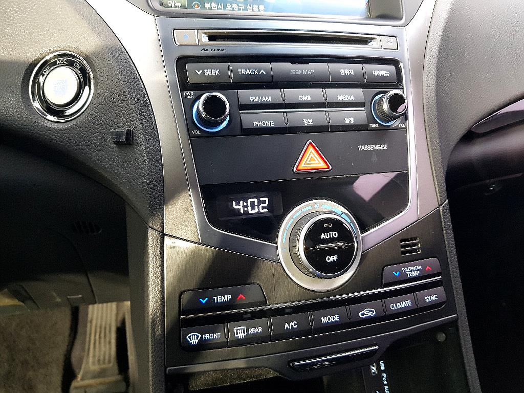 HYUNDAI Grandeur - Vista 11