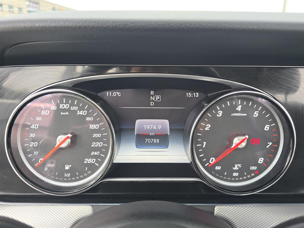 Mercedes Benz E class - Vista 11