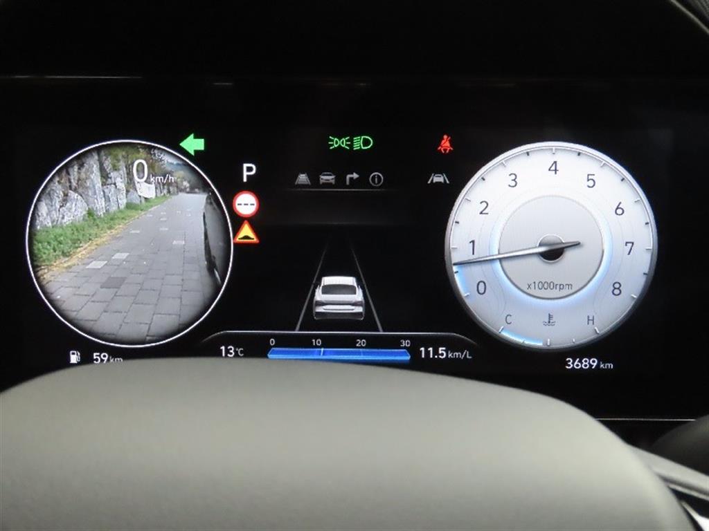 HYUNDAI Avante - Vista 9