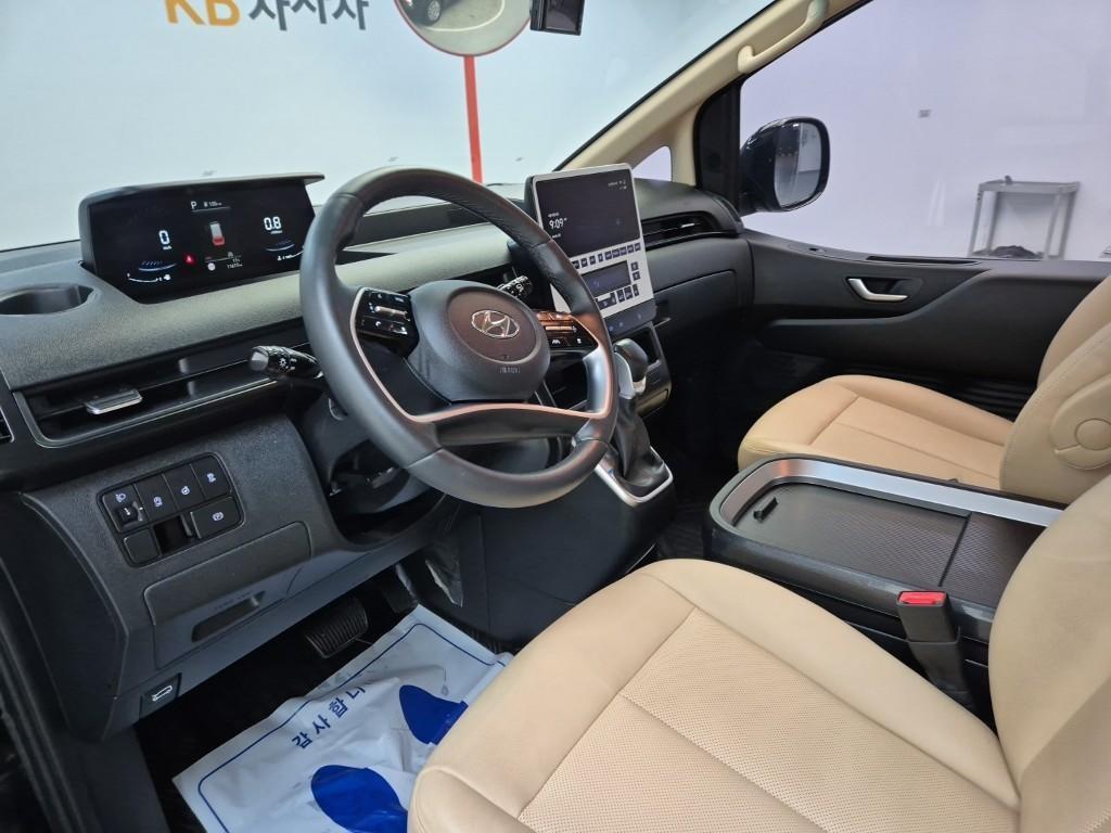 HYUNDAI Staria - Vista 7