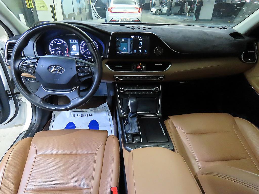 HYUNDAI Grandeur - Vista 10
