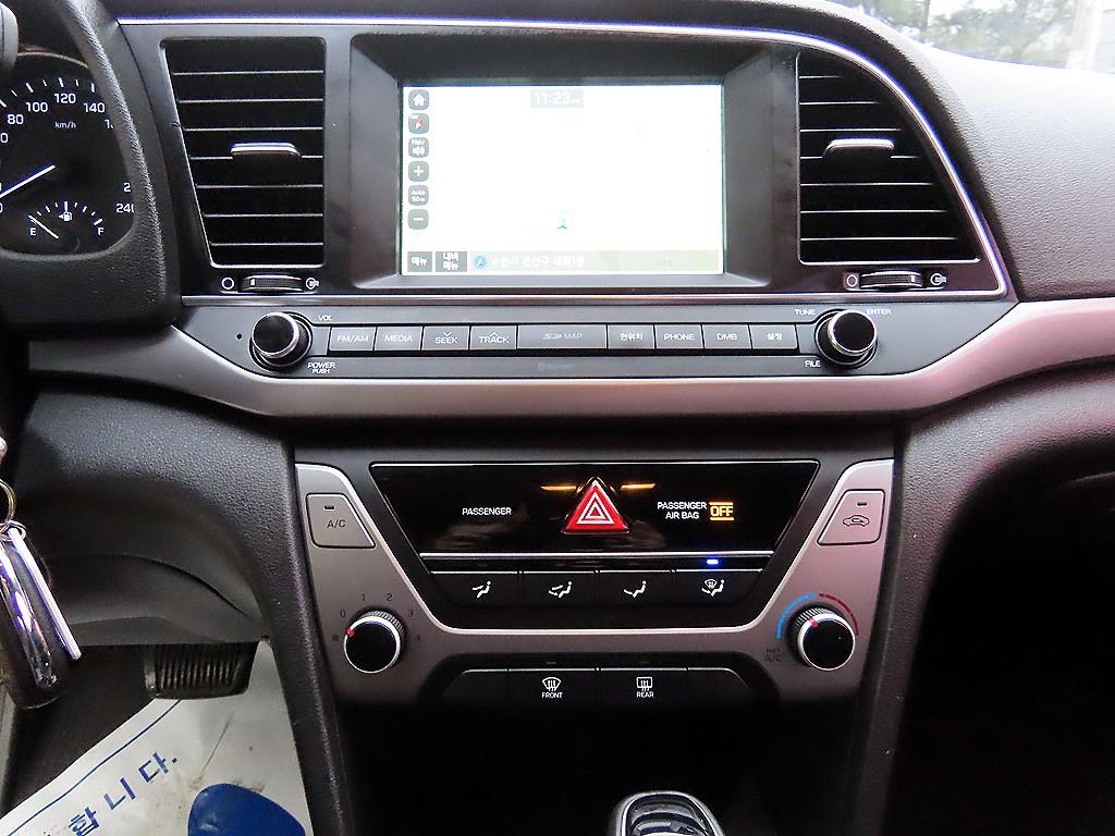 HYUNDAI Avante 2016 Gris - Importación desde Corea - HF Imports Iquique - Foto 13