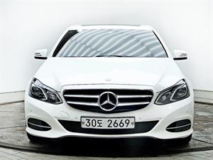 Mercedes Benz E class - Vista 2