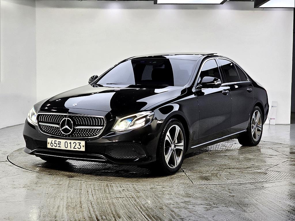 Mercedes Benz E class 2017 Negro - Importación desde Corea - HF Imports Iquique - Foto 1