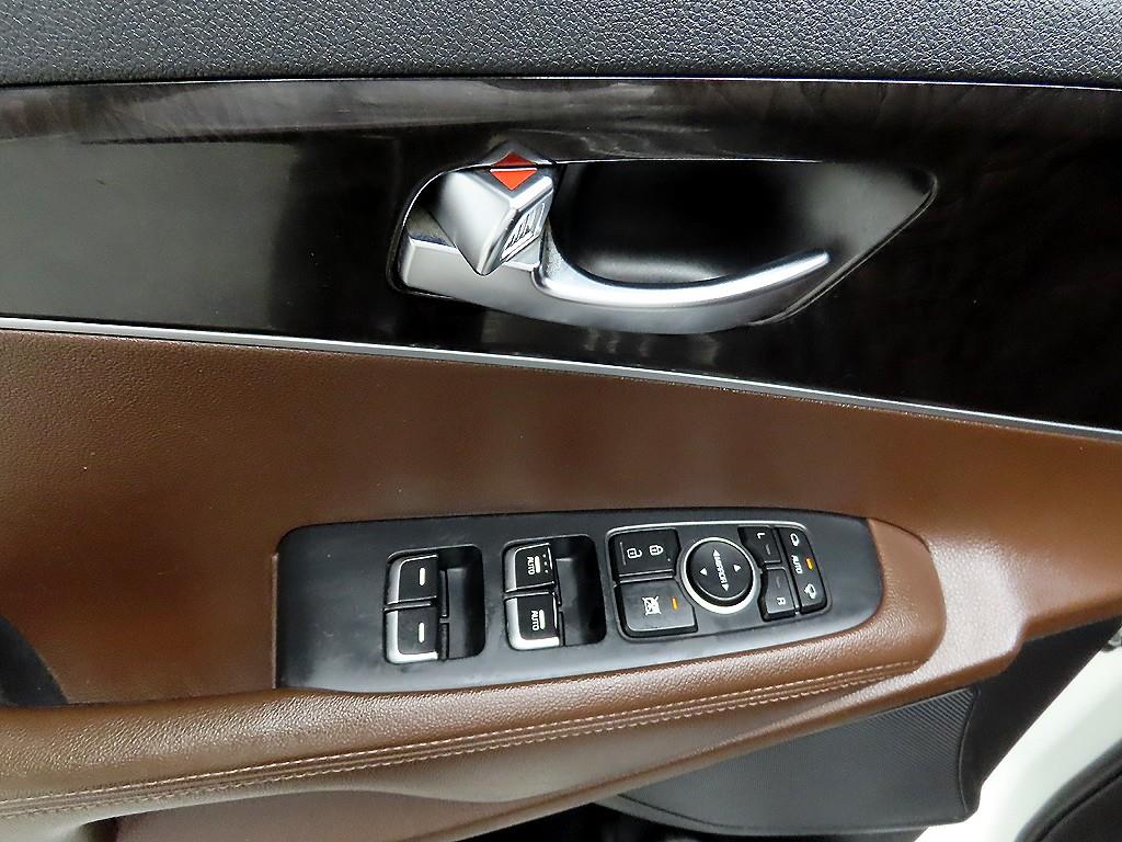 KIA Sorento - Vista 10