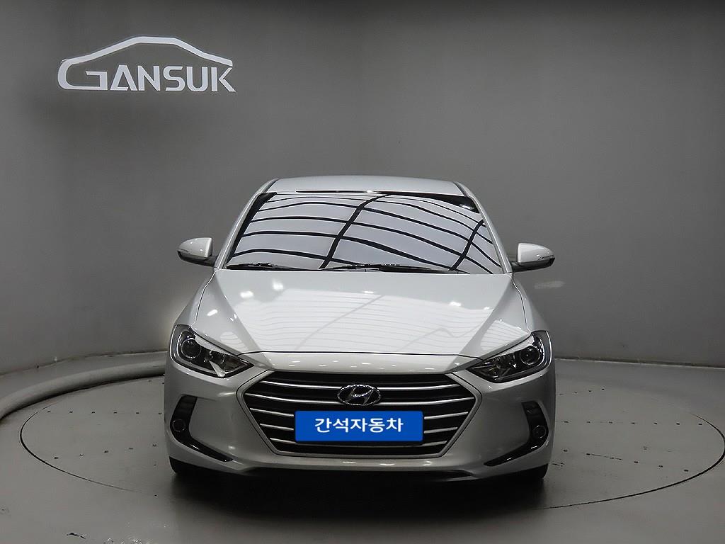 HYUNDAI Avante 2018 Plateado - Importación desde Corea - HF Imports Iquique - Foto 1