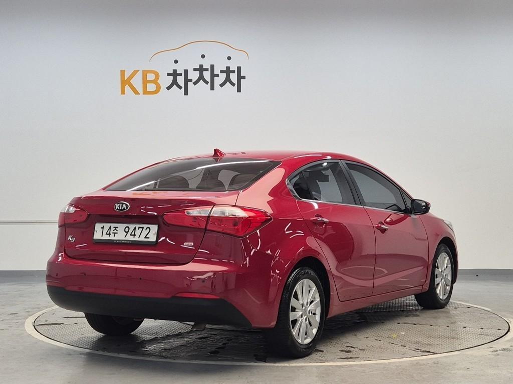 KIA K3 - Vista 3
