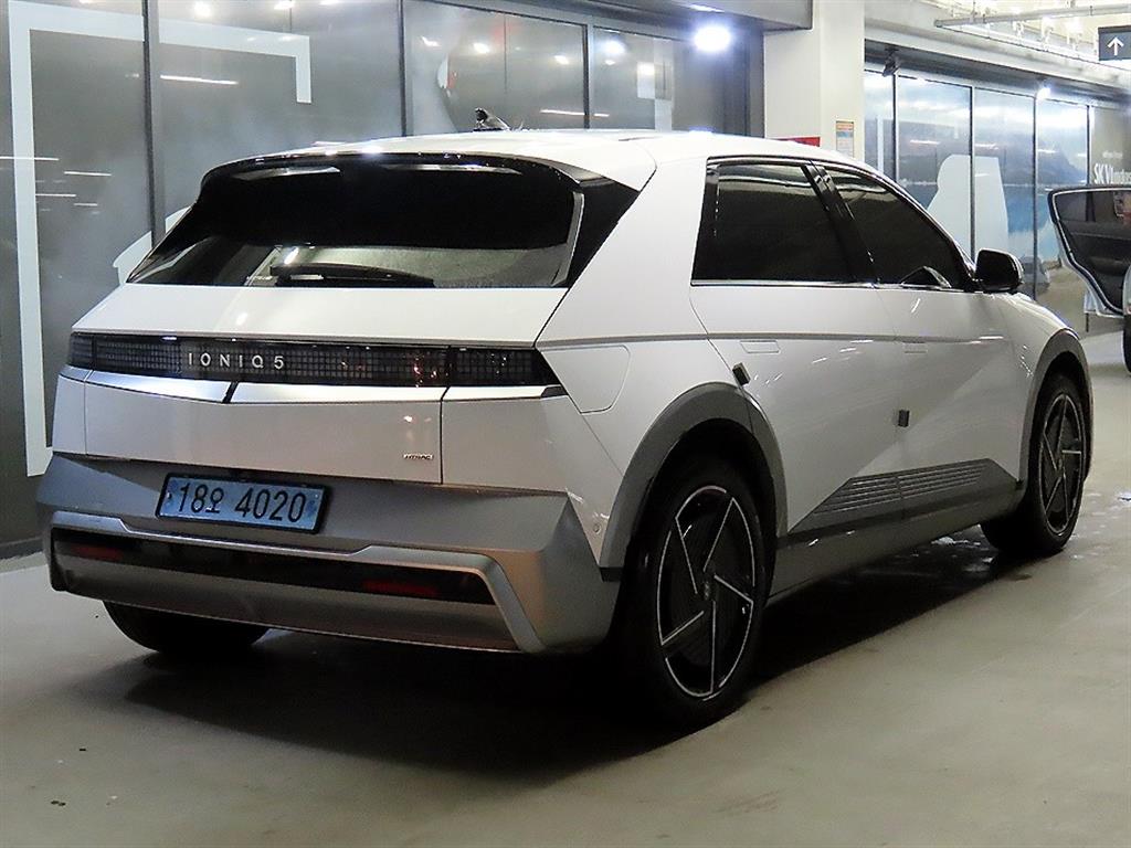 HYUNDAI Ioniq 5 - Vista 4