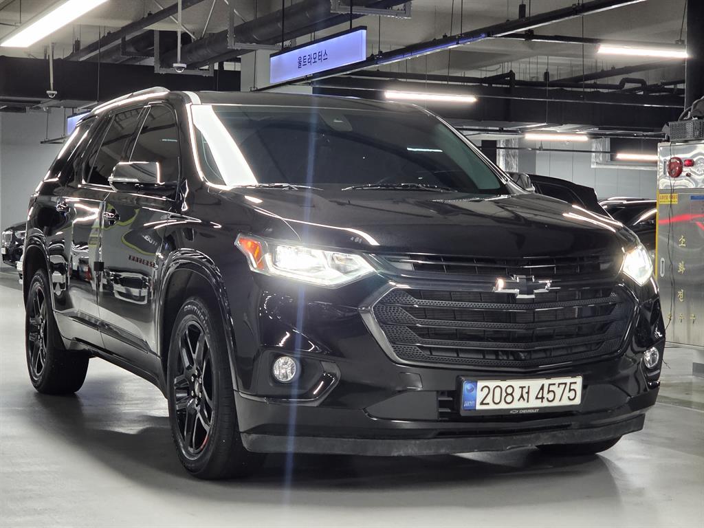 Chevrolet Travers - Vista 2
