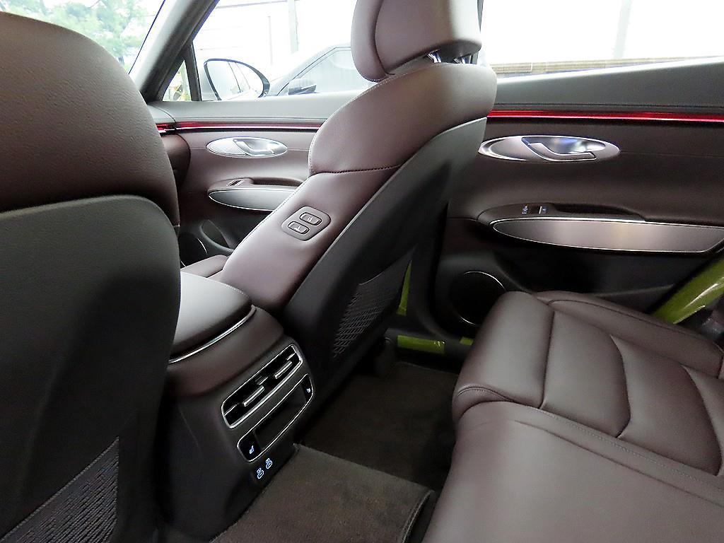 Genesis GV70 2026 Gris - Importación desde Corea - HF Imports Iquique - Foto 15