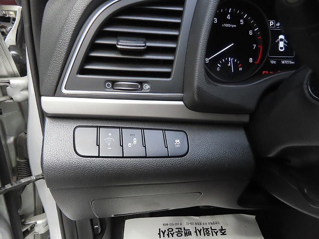 HYUNDAI Avante 2018 Plateado - Importación desde Corea - HF Imports Iquique - Foto 10