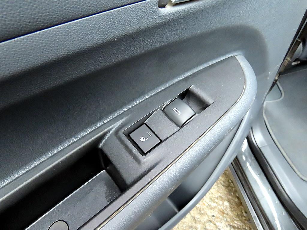 Chevrolet Bolt 2019 Gris - Importación desde Corea - HF Imports Iquique - Foto 16