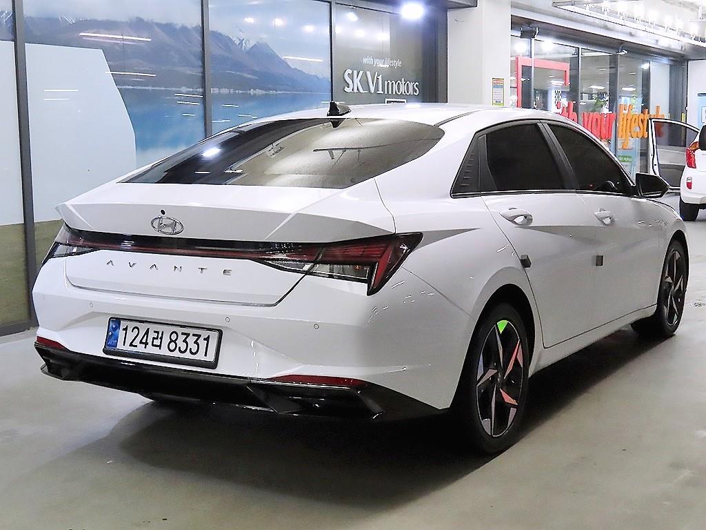 HYUNDAI Avante - Vista 4
