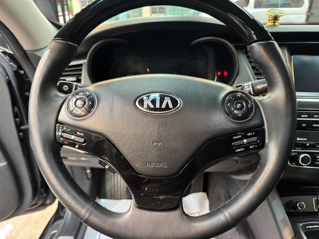 KIA K9 - Vista 12