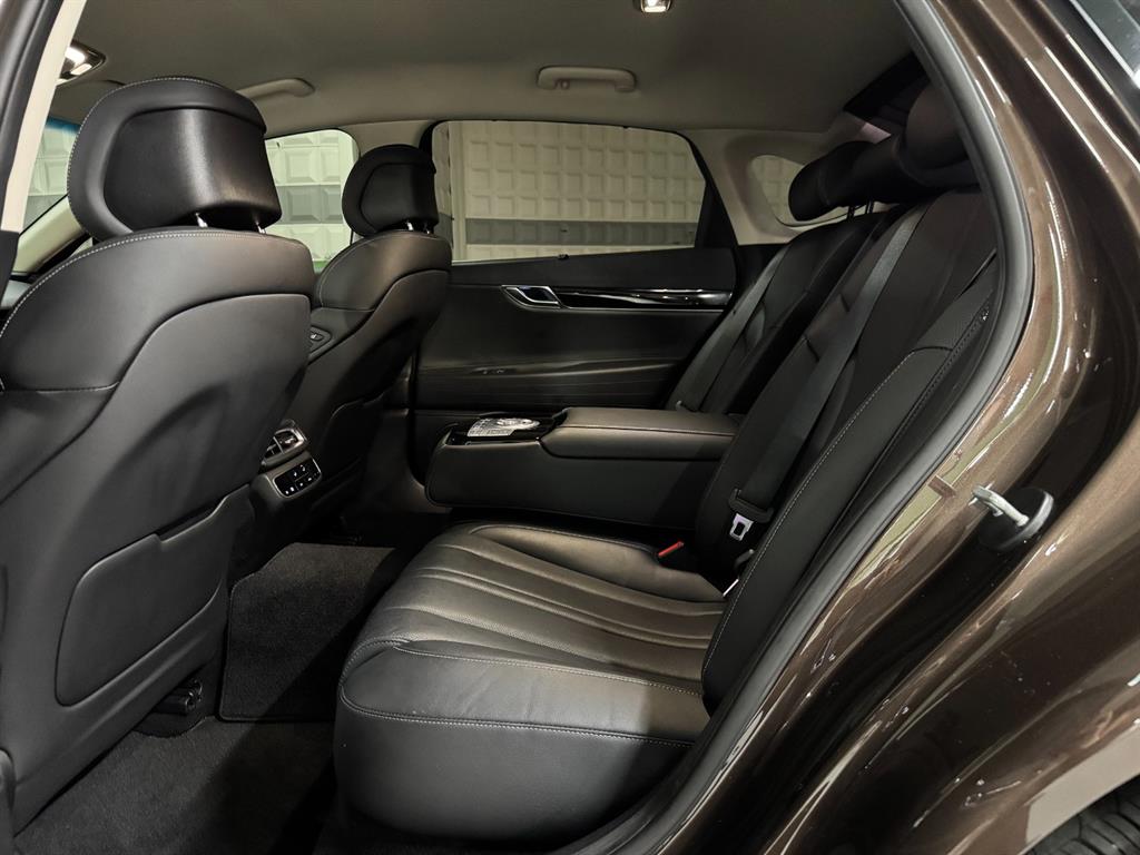 Genesis G80 - Vista 7