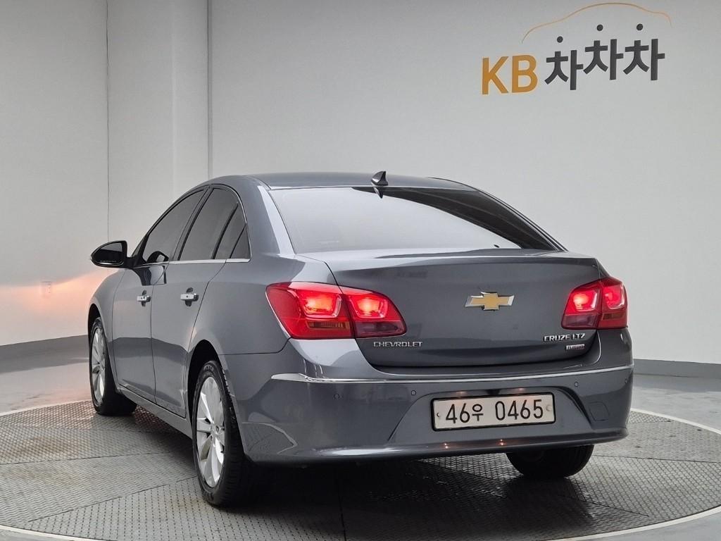 Chevrolet Cruise - Vista 3