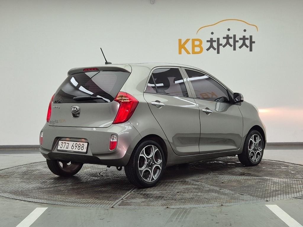 KIA Morning - Vista 4