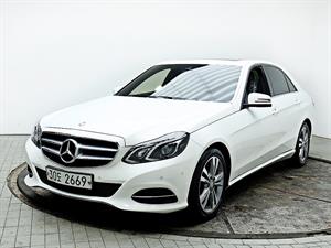 Mercedes Benz E class - Vista 4
