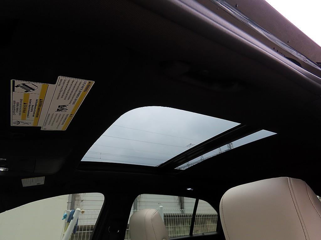 Cadillac XT4 2023 Negro - Importación desde Corea - HF Imports Iquique - Foto 16