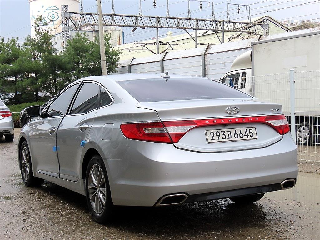 HYUNDAI Grandeur - Vista 3