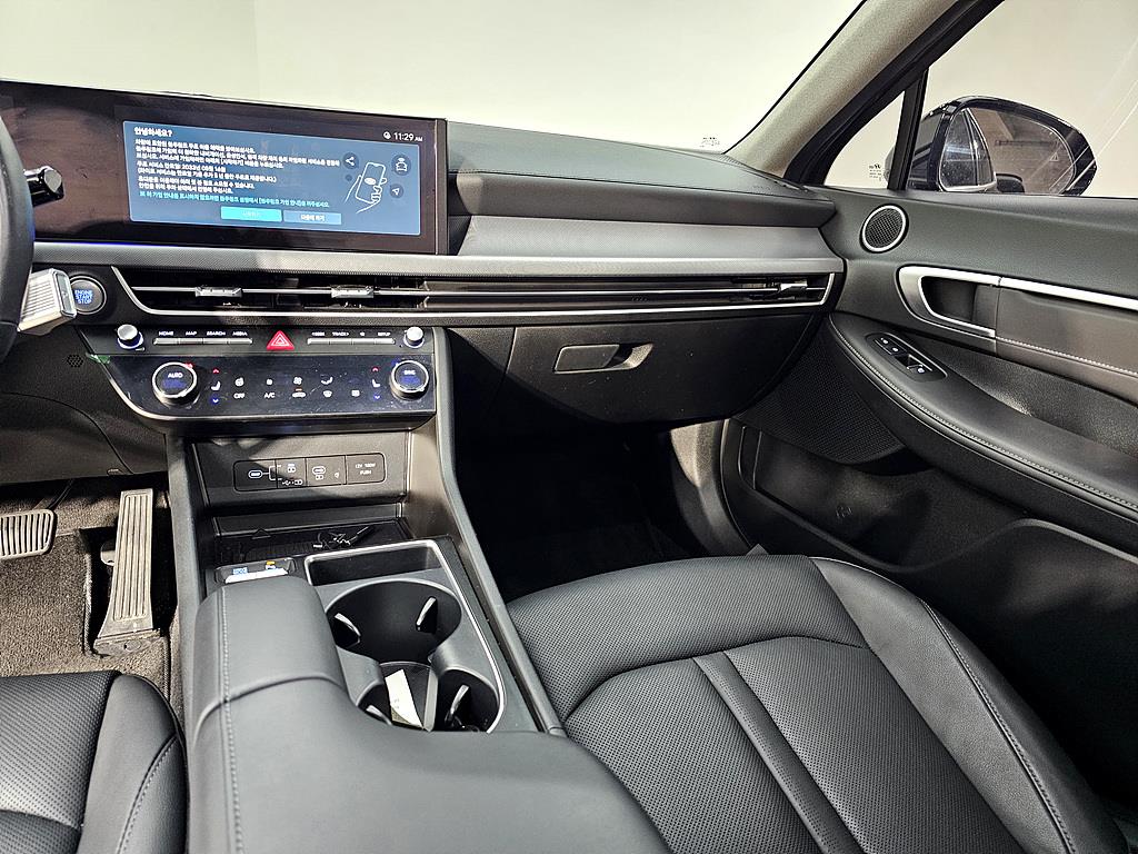 HYUNDAI Sonata - Vista 9