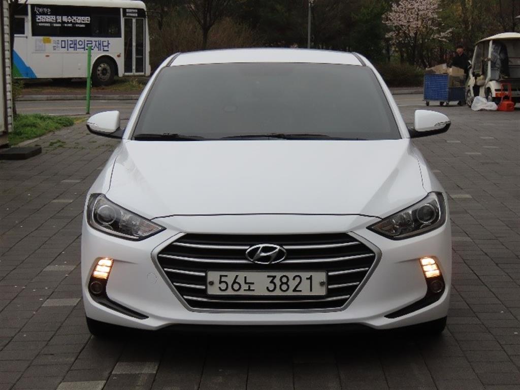 HYUNDAI Avante 2018 - Importación desde Corea - HF Imports Iquique - Foto 1