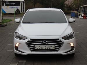 HYUNDAI Avante - Vista 2