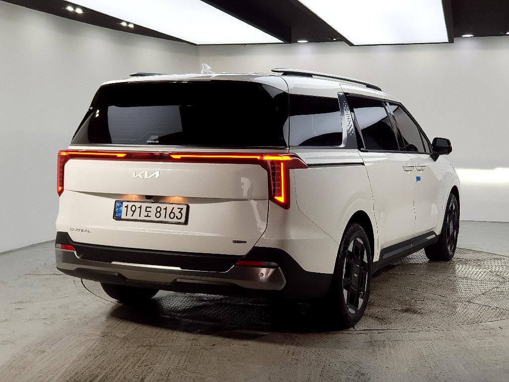 KIA Carnival - Vista 4