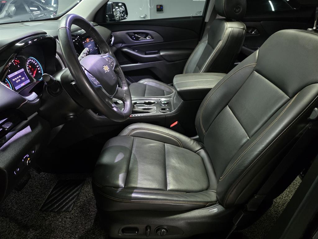 Chevrolet Travers - Vista 7