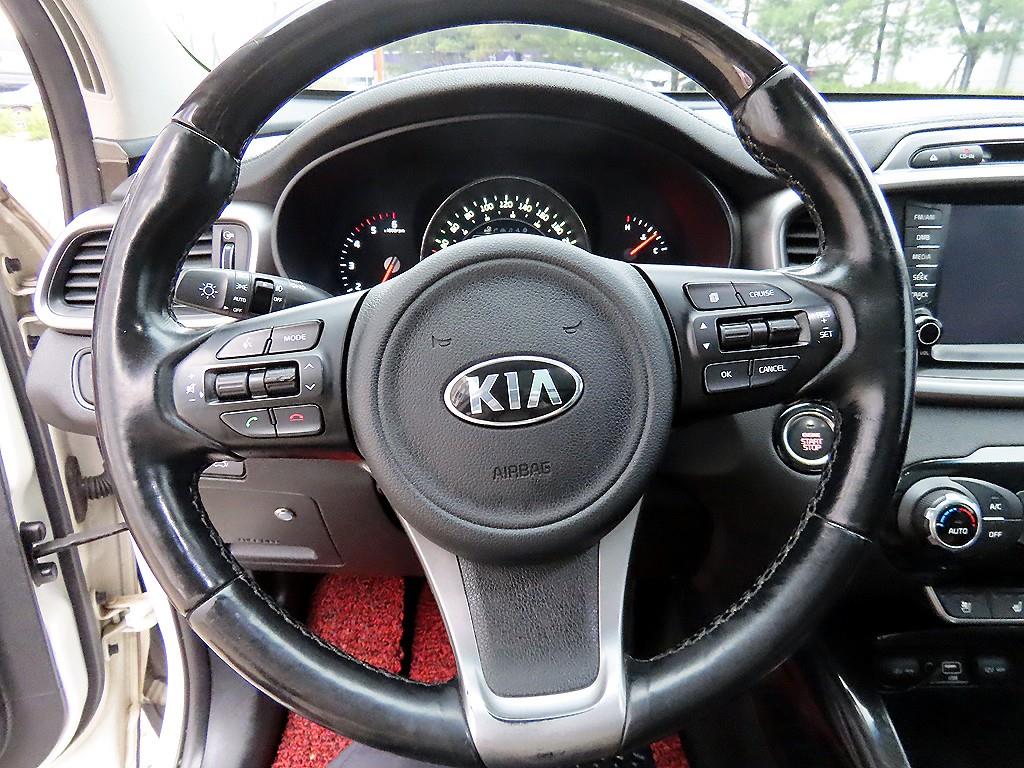 KIA Sorento - Vista 8
