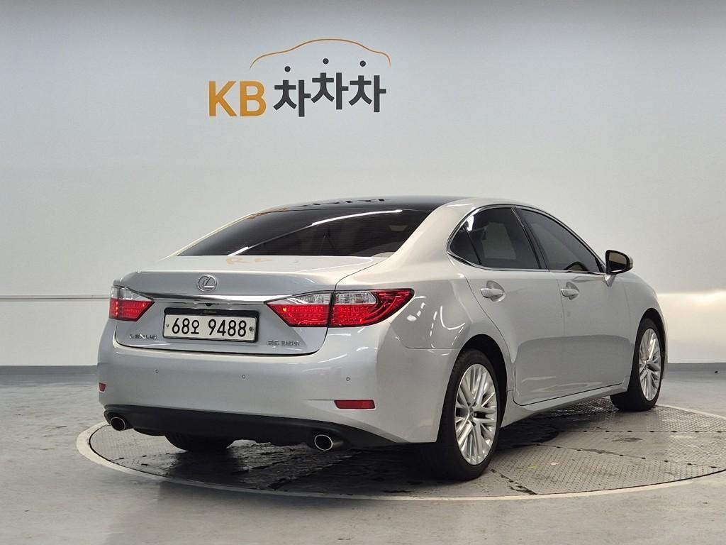 Lexus ES - Vista 3